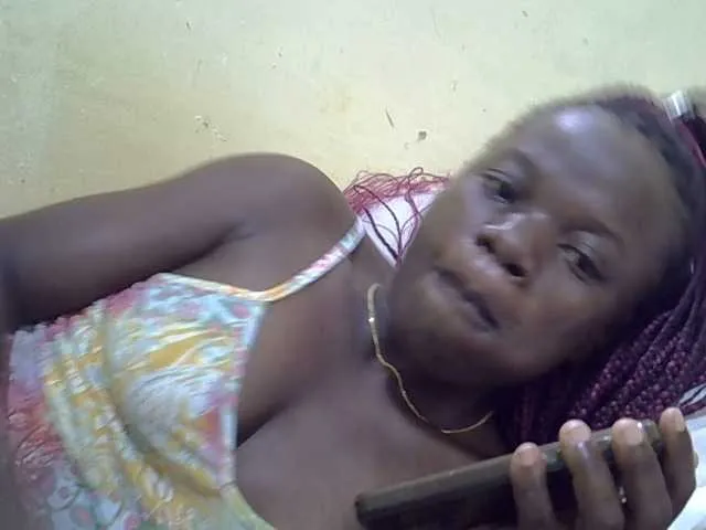 bella_pocahontas3 – webcam model profile photo Image 15