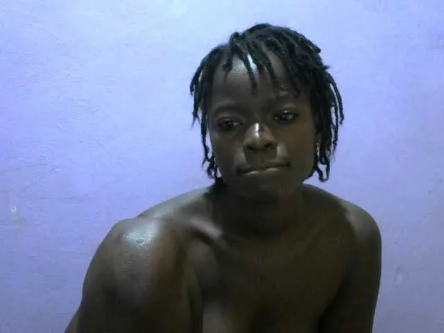 naughty_babe000 – webcam model profile photo Image 7