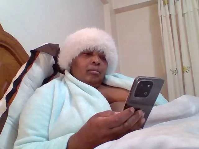 millemimi – webcam model profile photo Image 5
