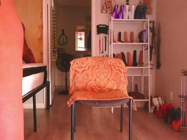 QueenAnitaDix Image 11