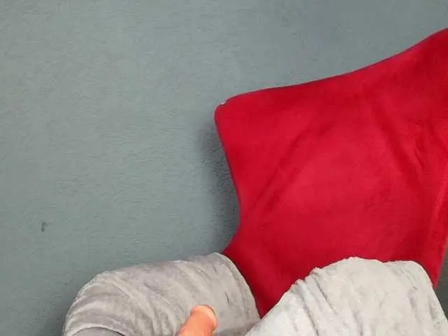 korinaluvv – webcam model profile photo Image 3