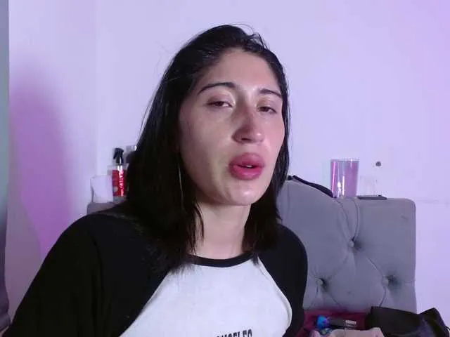 molochnaya000 – webcam model profile photo Image 7