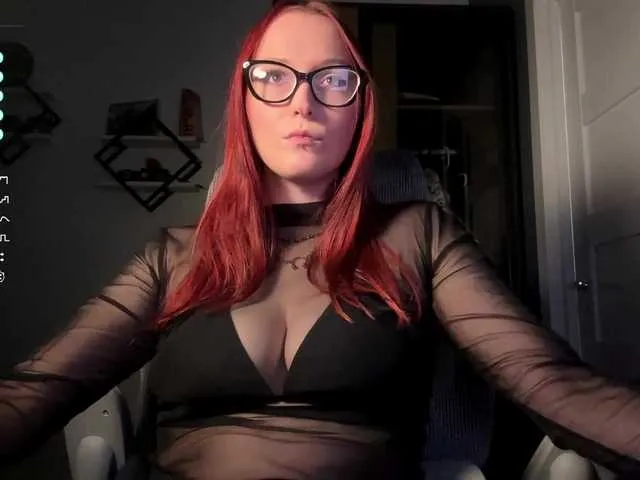 Likachkaa – webcam model profile photo Image 2