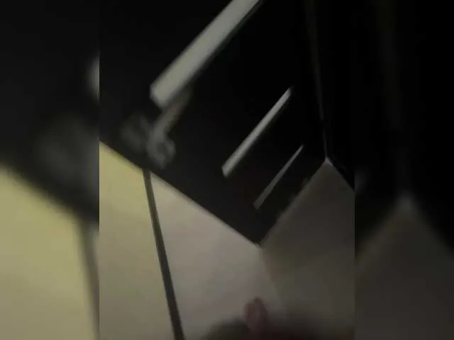 adria_ross – webcam model profile photo Image 4