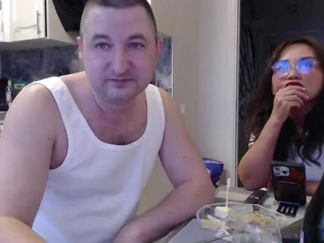 krissone – webcam model profile photo Image 3