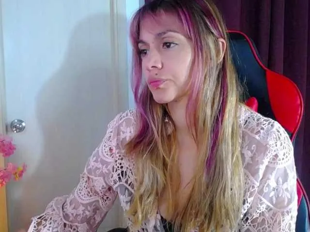 adelinecarter – webcam model profile photo Image 10