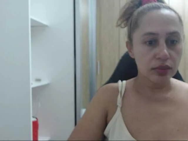 cherrysweex – webcam model profile photo Image 12