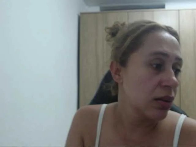 cherrysweex – webcam model profile photo Image 16