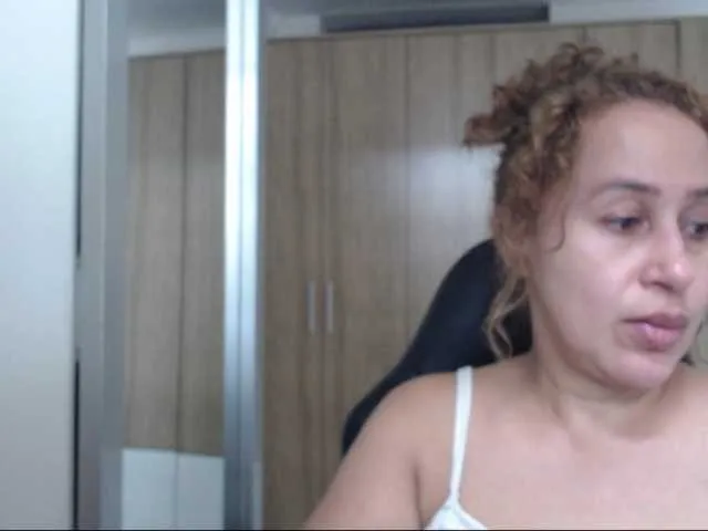 cherrysweex – webcam model profile photo Image 3