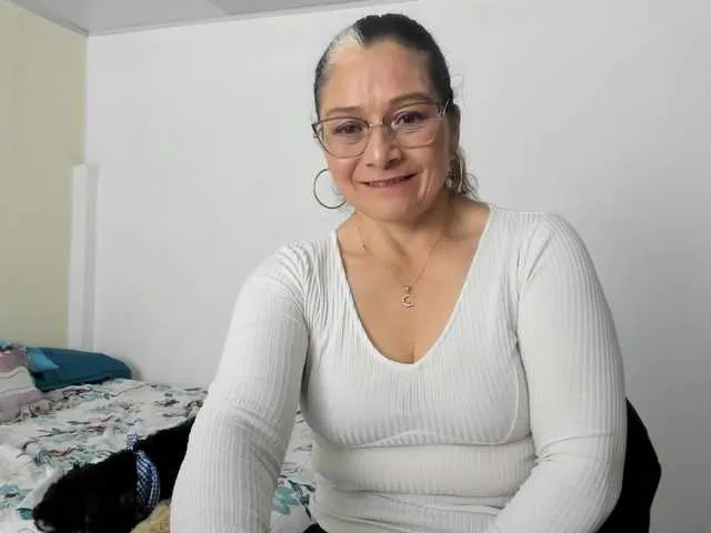 ELENA-XXX free chat on liveonude Image 10