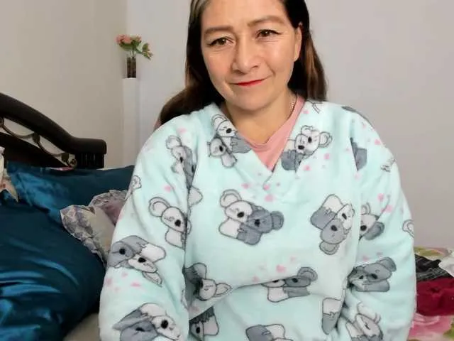 ELENA-XXX free chat on liveonude Image 4