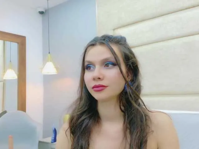 MaddieBryggs – webcam model profile photo Image 14