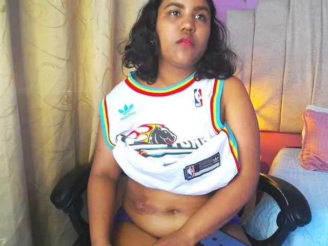 millemimi – webcam model profile photo Image 2