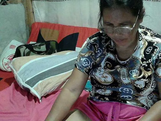 bunnydollstella – webcam model profile photo Image 6