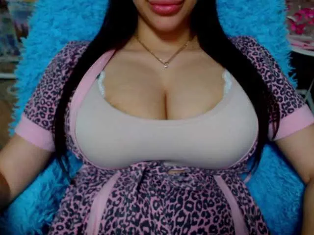 classynikki – webcam model profile photo Image 18
