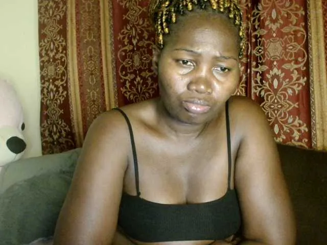 dreamyylilah – webcam model profile photo Image 3