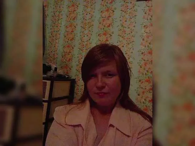 Likachkaa – webcam model profile photo Image 3