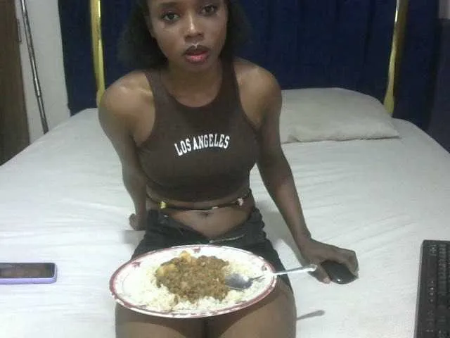 sharai_ – webcam model profile photo Image 2