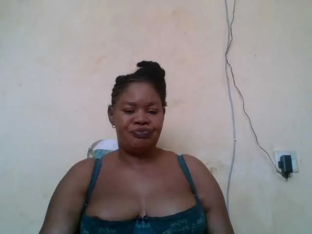 nadia_abaud – webcam model profile photo Image 14