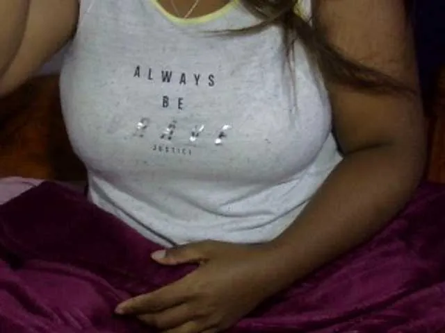 WhoreRobot – webcam model profile photo Image 10