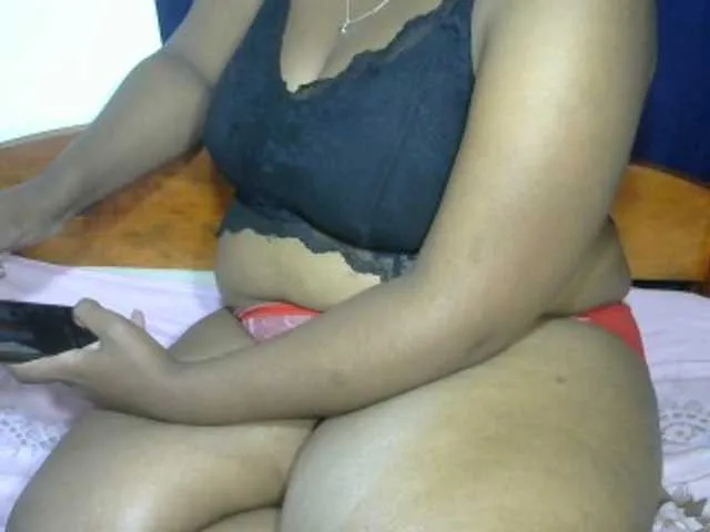 WhoreRobot – webcam model profile photo Image 12