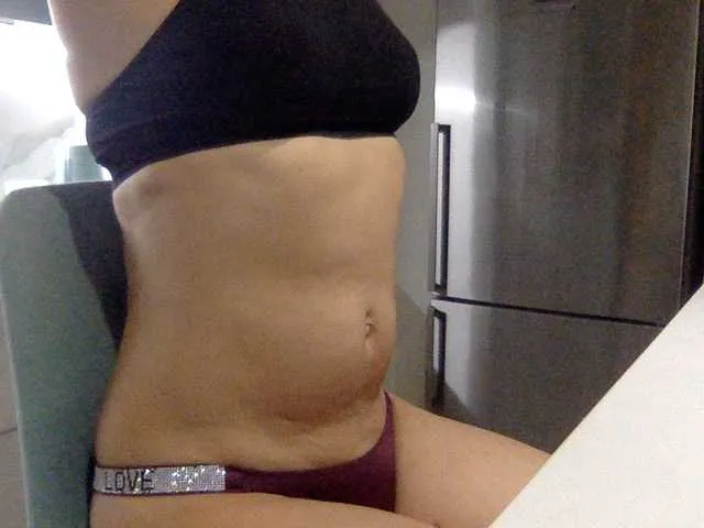 vixenvictoriaa – webcam model profile photo Image 5