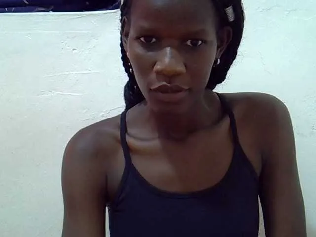 Sexyslim17 – webcam model profile photo