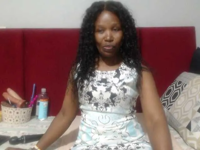 StarKristy – webcam model profile photo Image 15