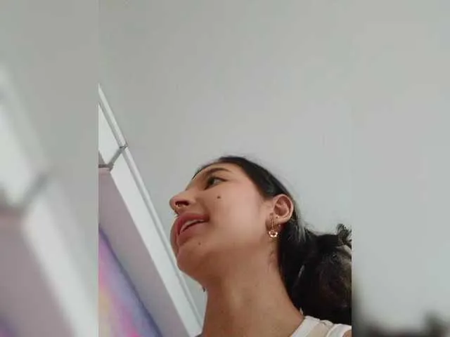 annie_f0x – webcam model profile photo Image 12