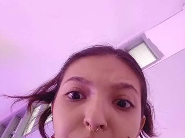 annie_f0x – webcam model profile photo Image 9