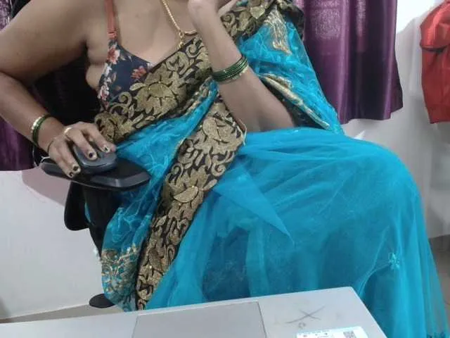 xunybany – webcam model profile photo Image 15