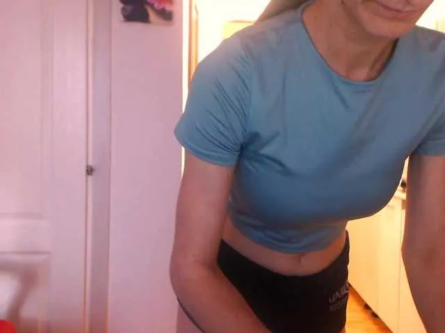 korinaluvv – webcam model profile photo Image 14