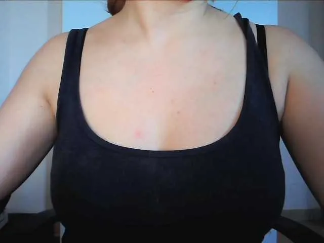 xlunami – webcam model profile photo Image 10