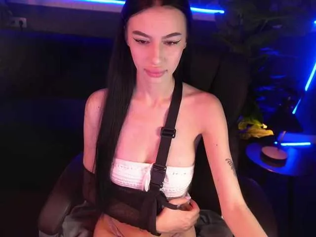 MurkaLux – webcam model profile photo Image 3