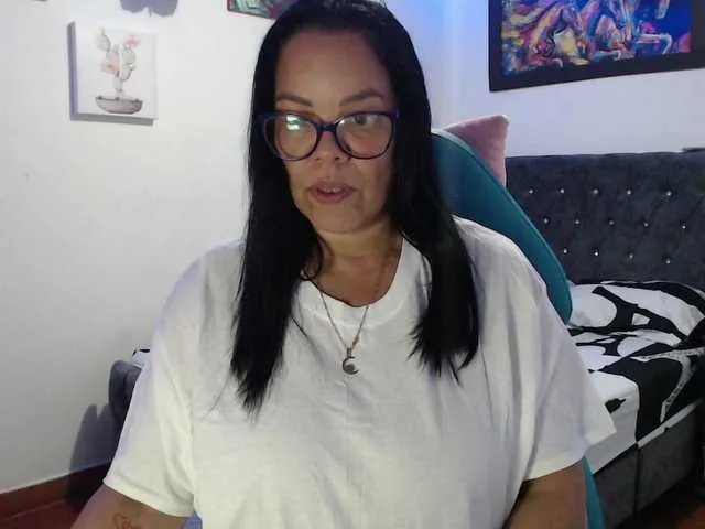 bigclitti – webcam model profile photo Image 18
