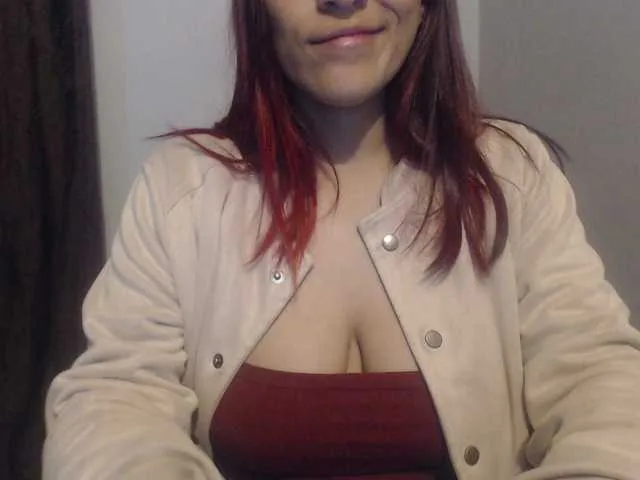 AlexisGrays – webcam model profile photo Image 3