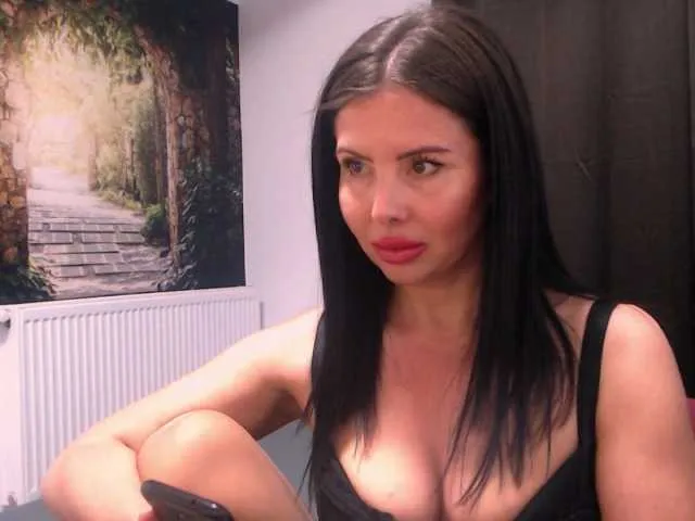 glossybabe_ – webcam model profile photo Image 11