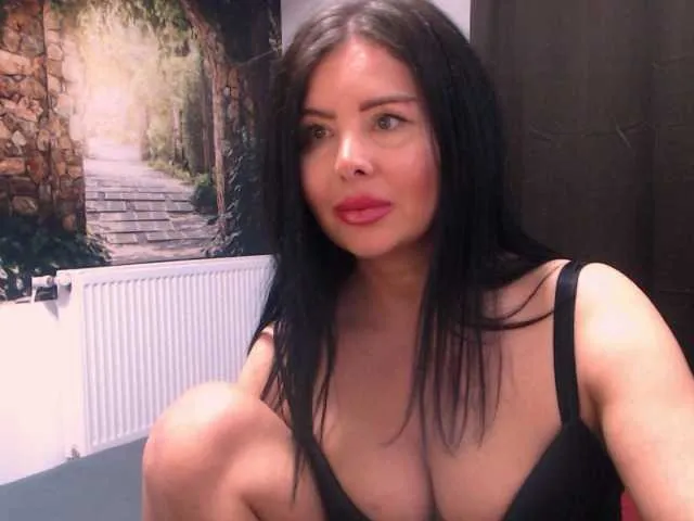 glossybabe_ – webcam model profile photo Image 5