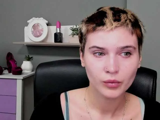 mayadashaaa – webcam model profile photo Image 2