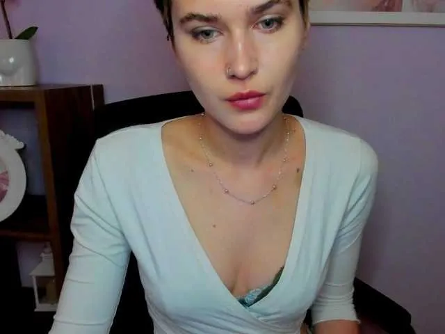 mayadashaaa – webcam model profile photo Image 3