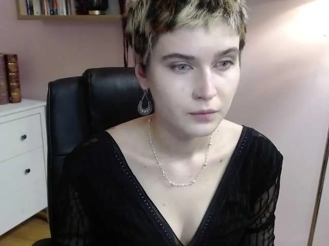 mayadashaaa – webcam model profile photo Image 4