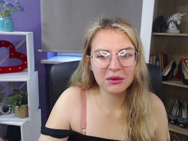 soft-zoey Image 5