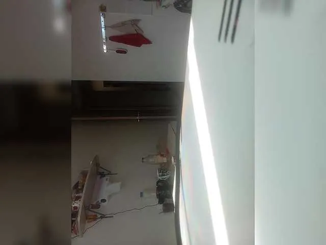 stussy3325 – webcam model profile photo Image 2