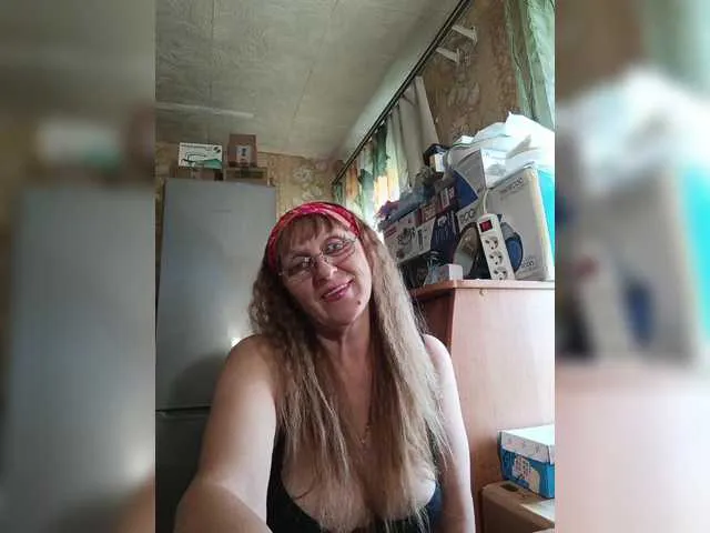 glossybabe_ – webcam model profile photo Image 13