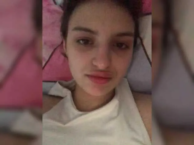 molochnaya000 – webcam model profile photo Image 19