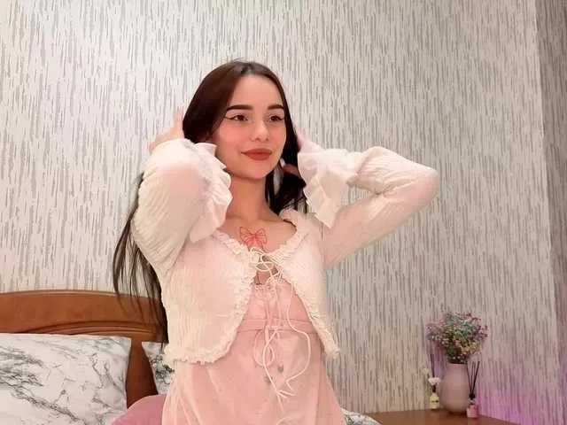 Ellidi – webcam model profile photo Image 4