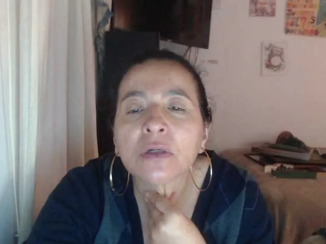 Likachkaa – webcam model profile photo Image 13