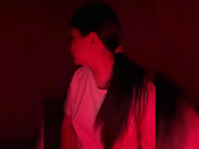 sexEmogotics – webcam model profile photo Image 7