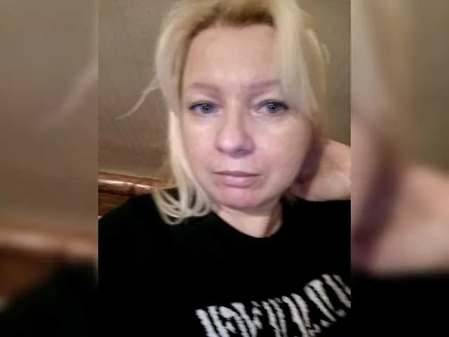 bunnydollstella – webcam model profile photo Image 8