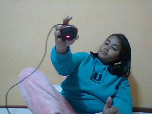 Likachkaa – webcam model profile photo Image 15